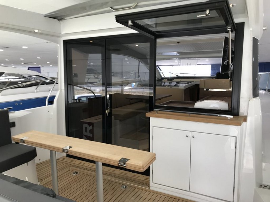 Sealine C390 | Экстерьер 8