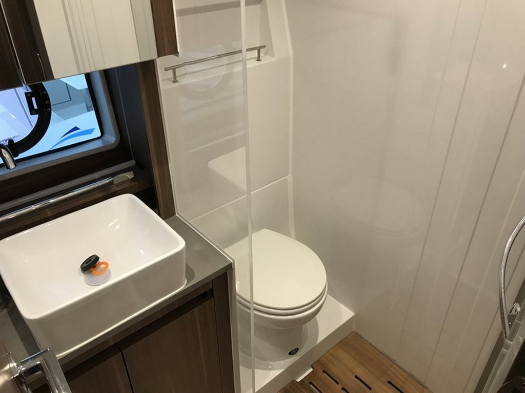 Sealine C390 | Интерьер 7