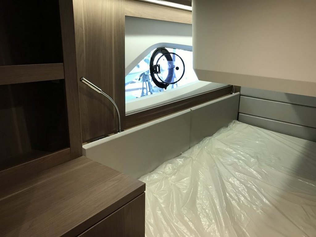 Sealine C390 | Интерьер 4