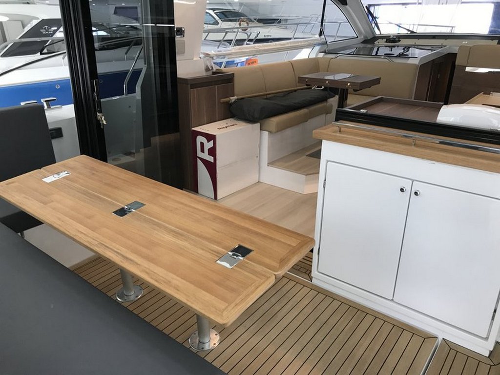 Sealine C390 | Экстерьер 17