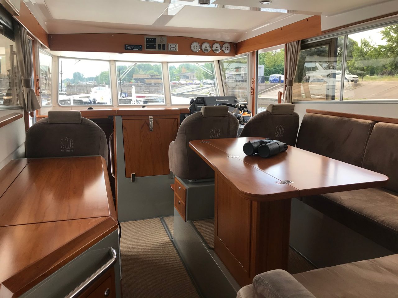 Sargo 36 Fly | Интерьер 1