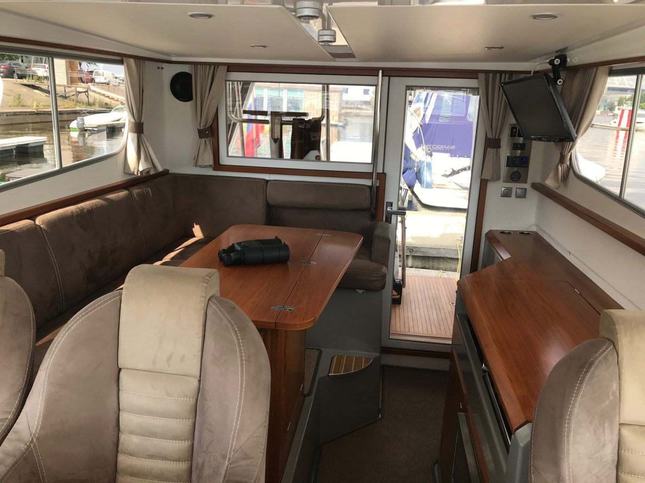 Sargo 36 Fly | Интерьер 2