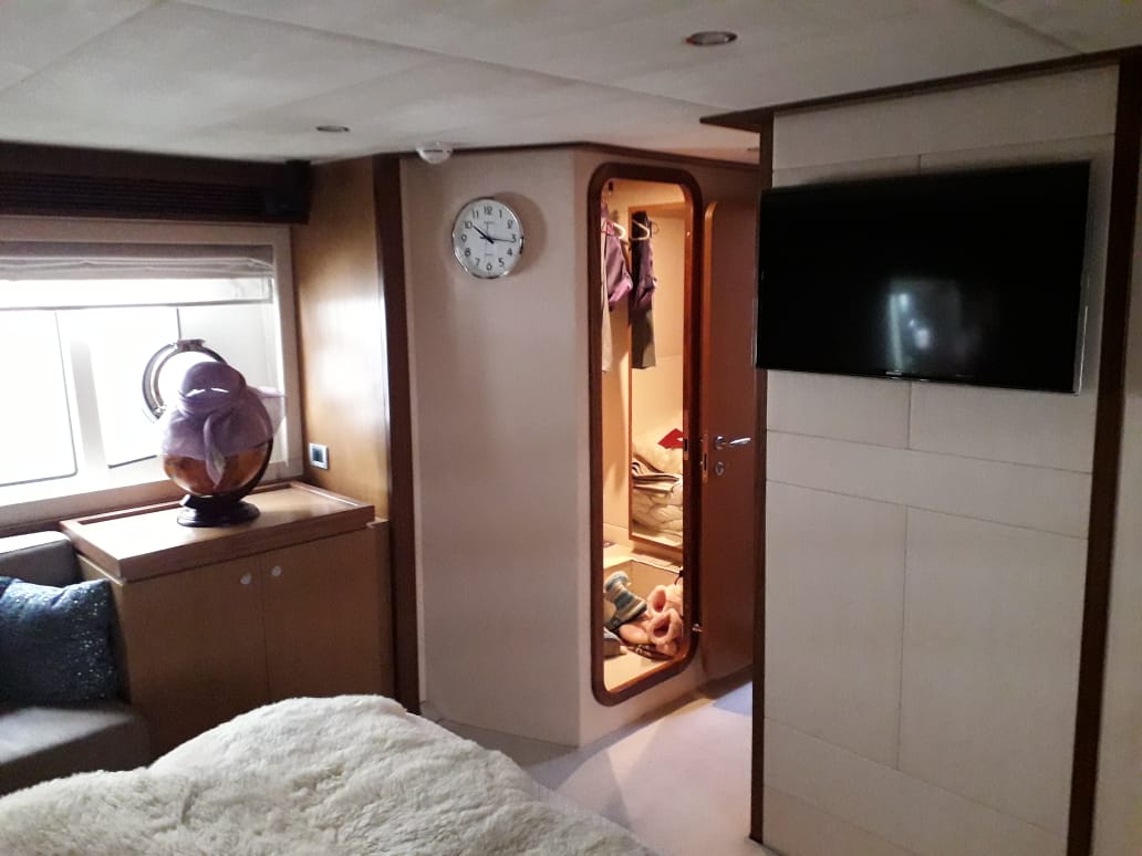 Ferretti 631 | Интерьер 11