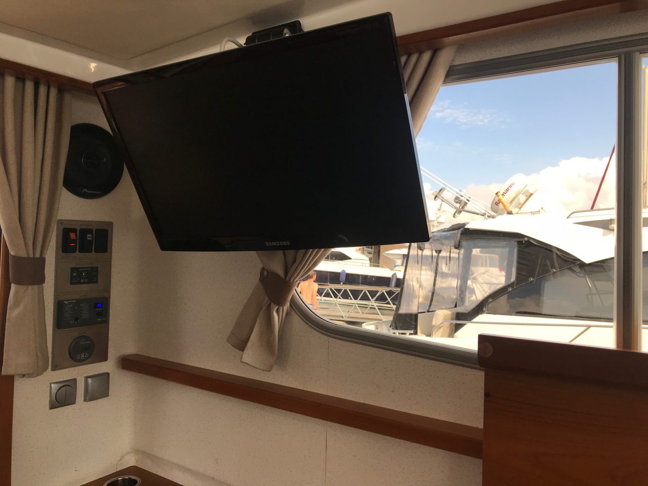 Sargo 36 Fly | Интерьер 10