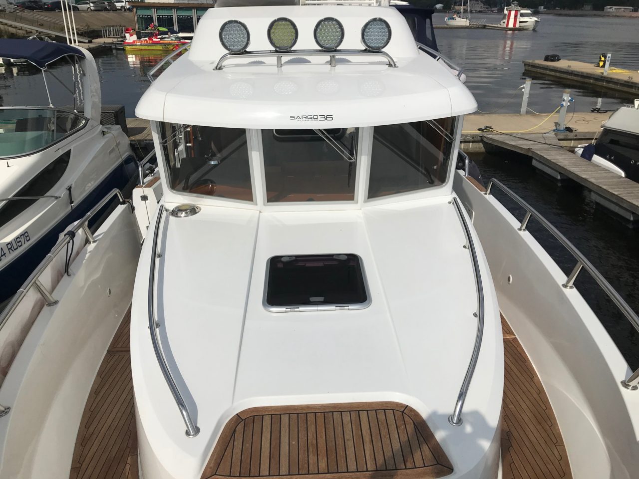 Sargo 36 Fly | Экстерьер 11