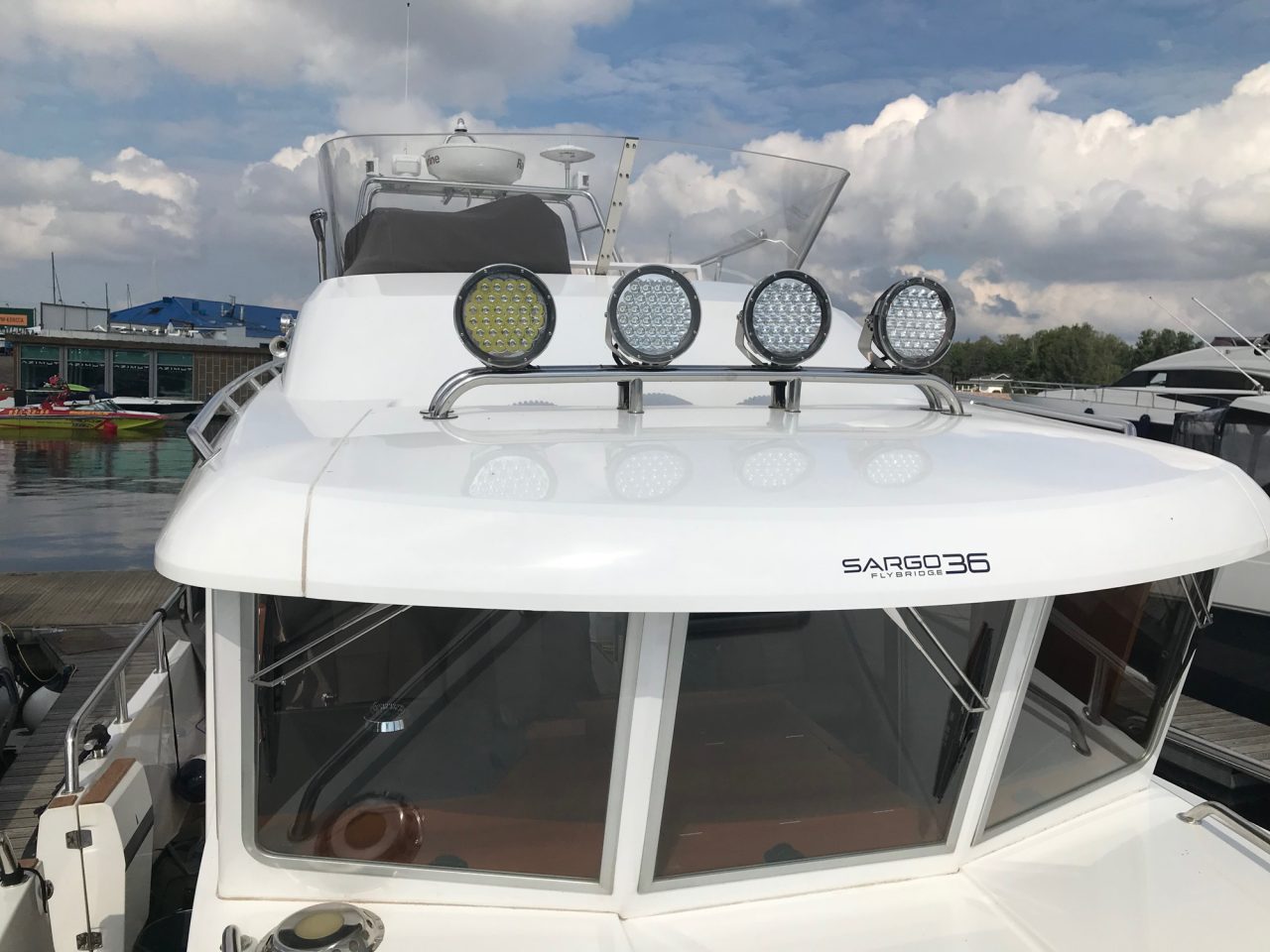 Sargo 36 Fly | Экстерьер 8