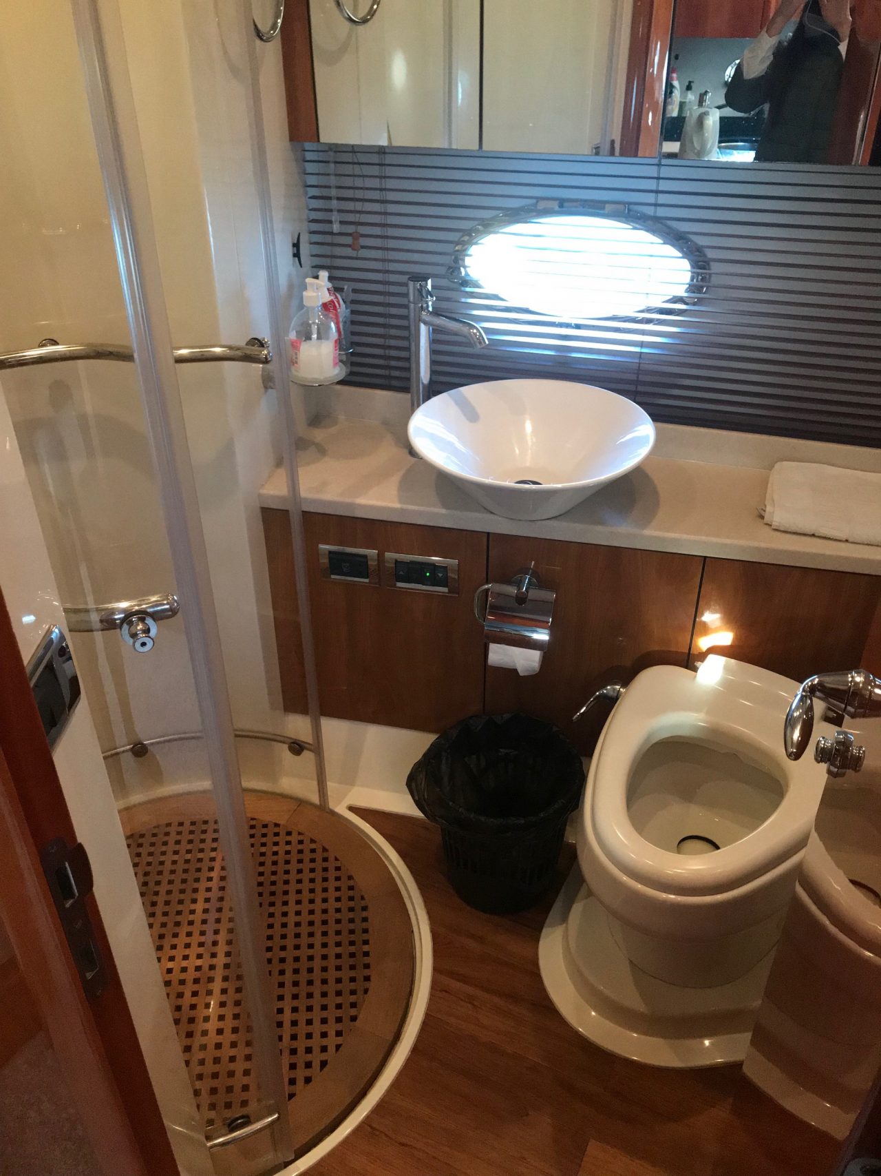 Sunseeker Manhattan 60 | Интерьер 9