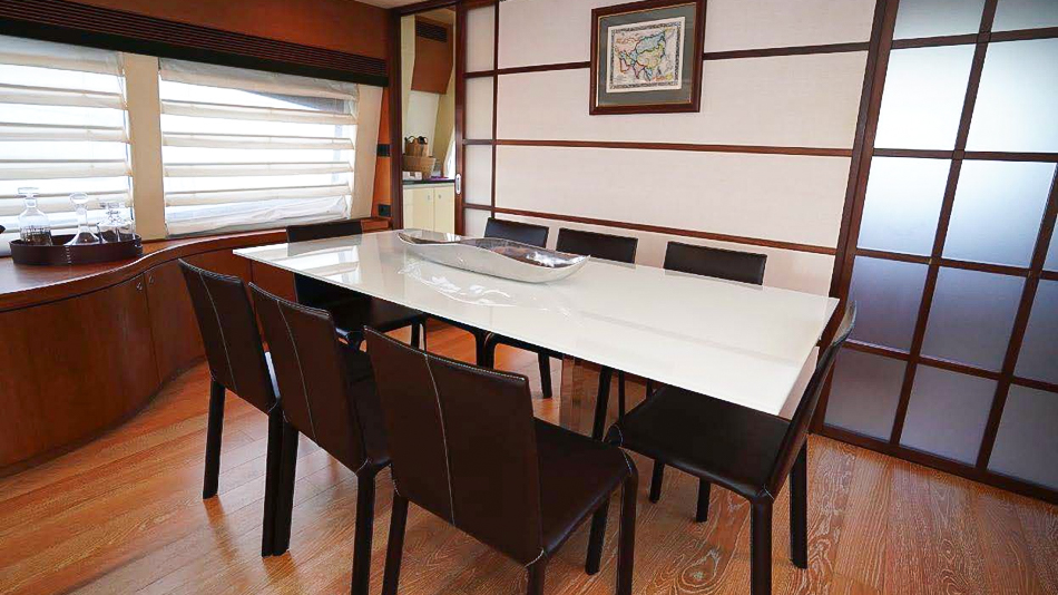 Ferretti 731 | Интерьер 2