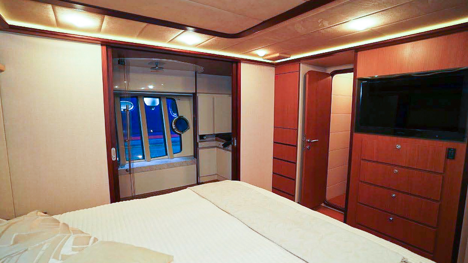 Ferretti 731 | Интерьер 7