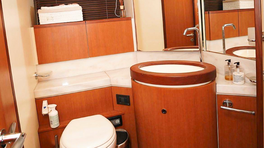 Ferretti 731 | Интерьер 11