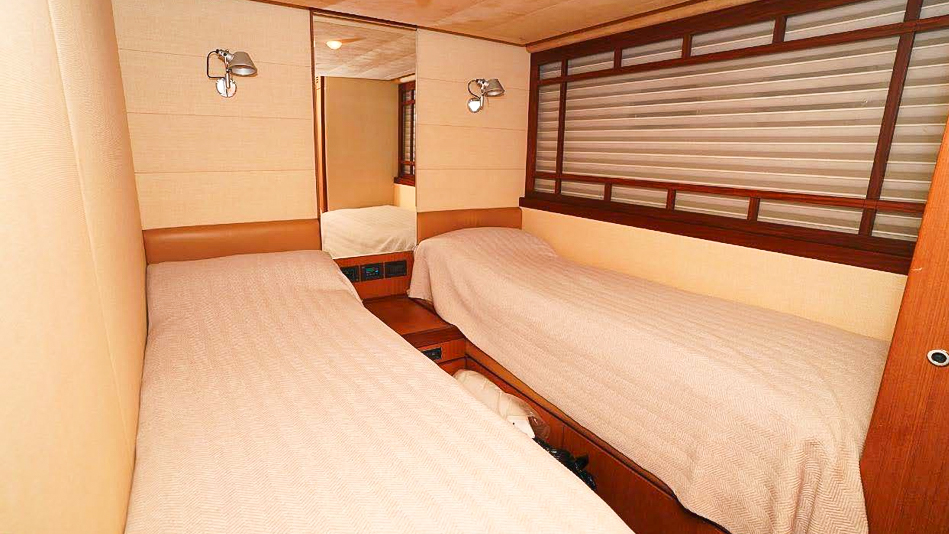 Ferretti 731 | Интерьер 12