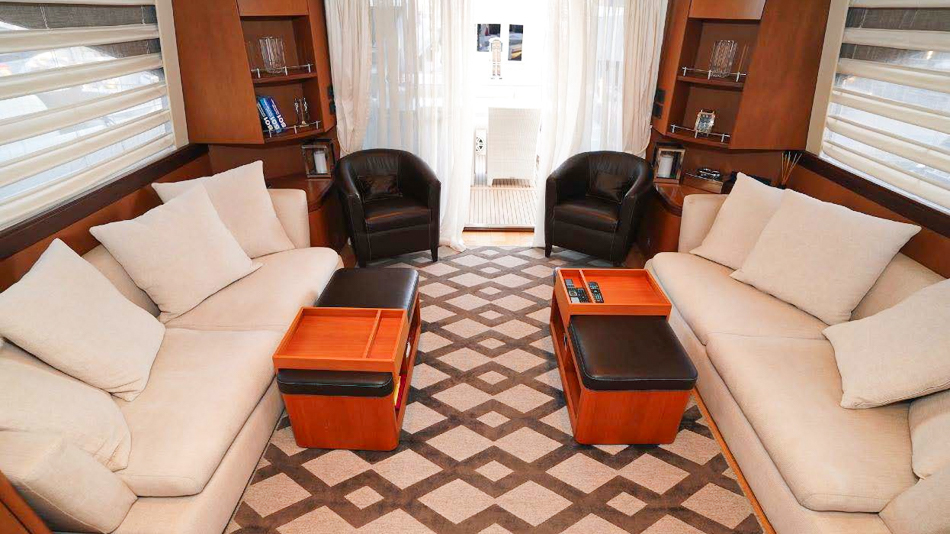 Ferretti 731 | Интерьер 3