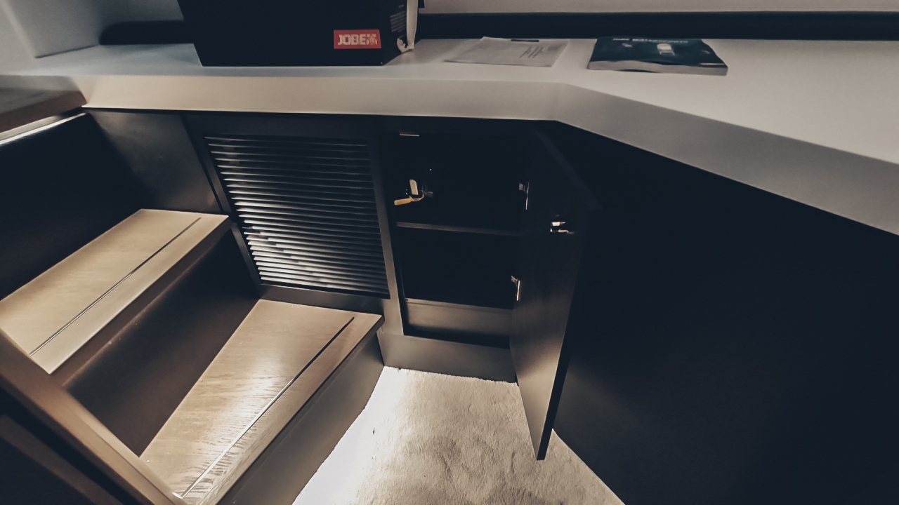 F//Line 33 (022) | Интерьер 5