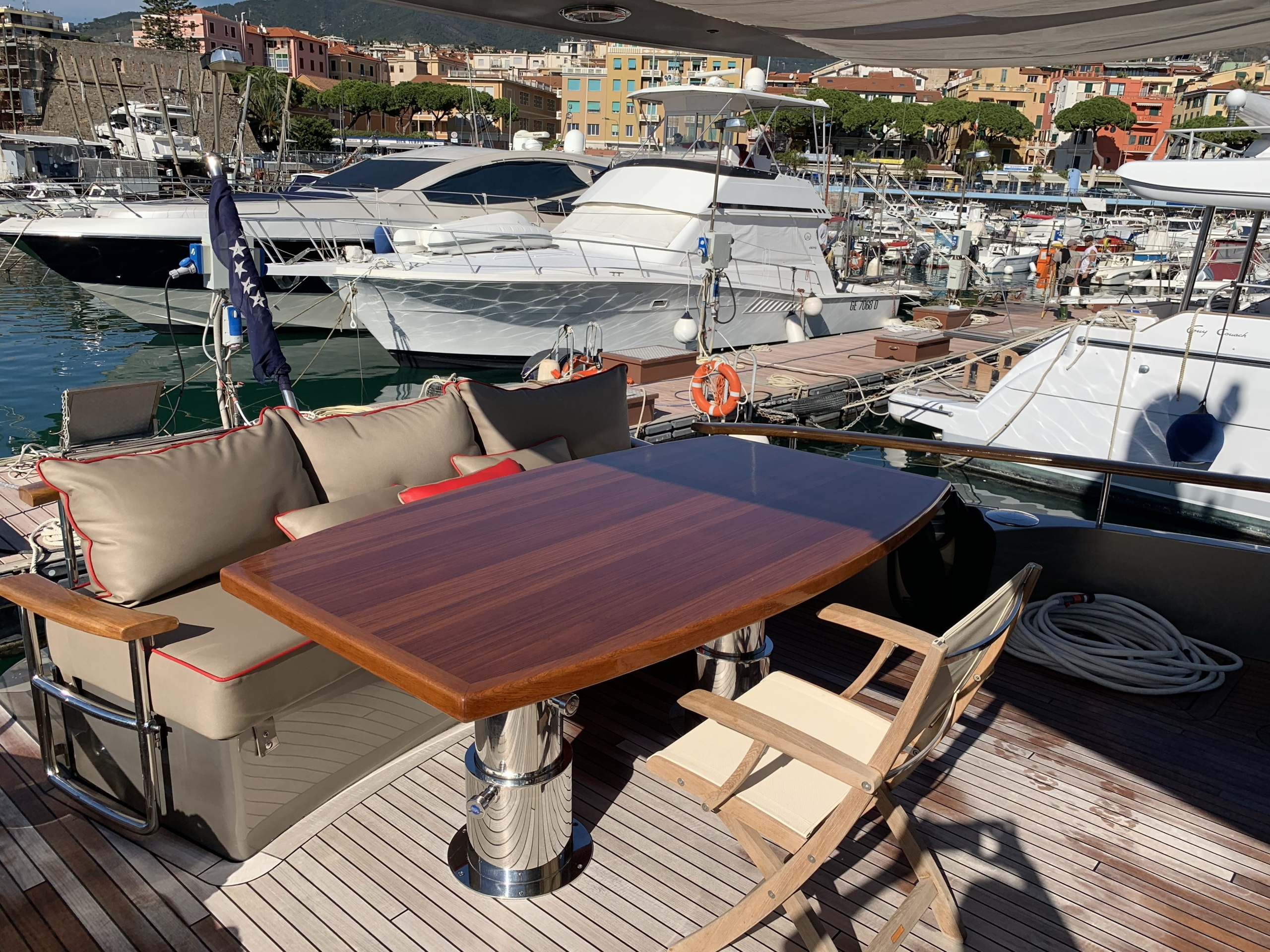 AY74 Jasmine | Экстерьер 11