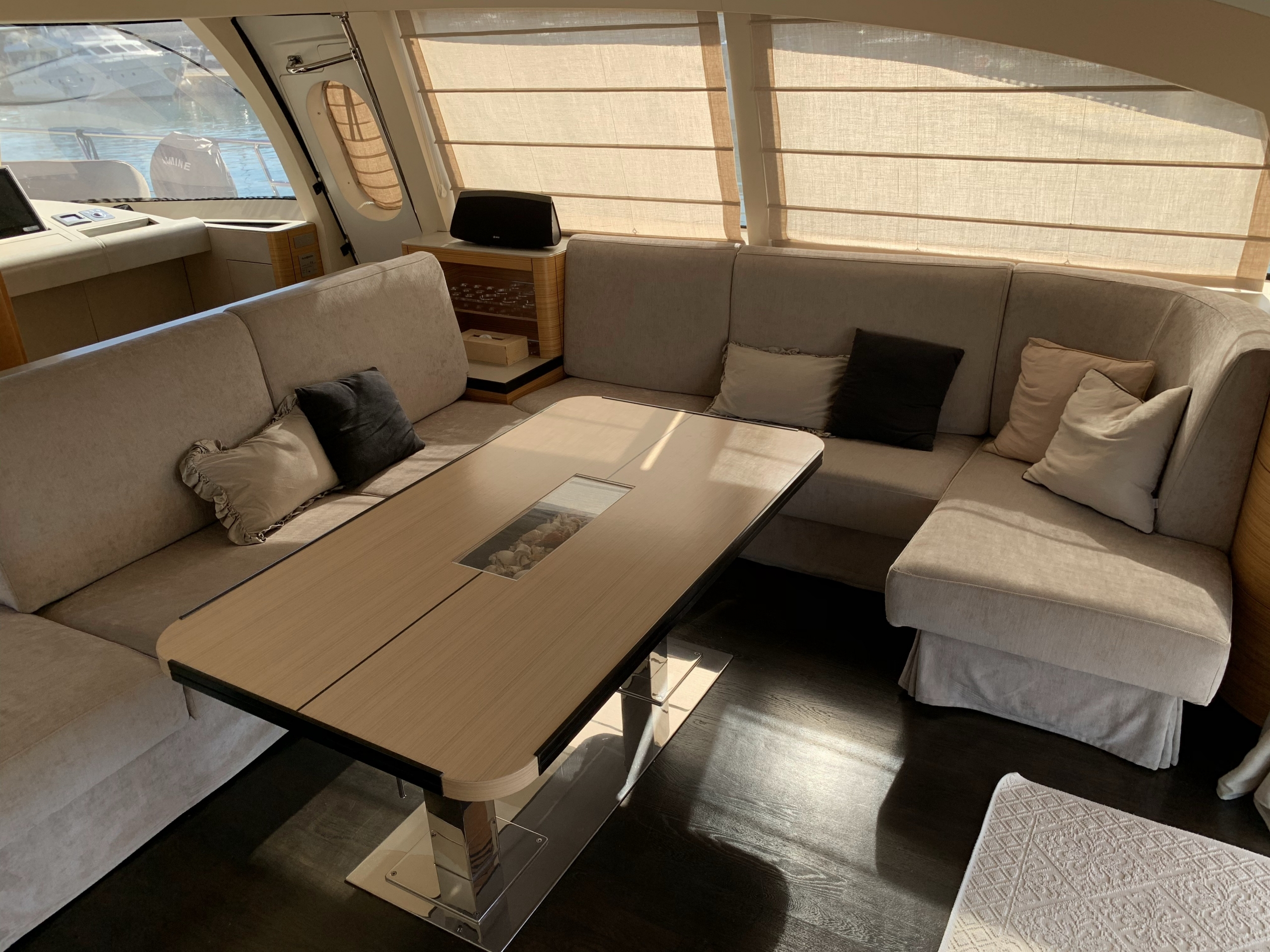 AY74 Jasmine | Интерьер 5