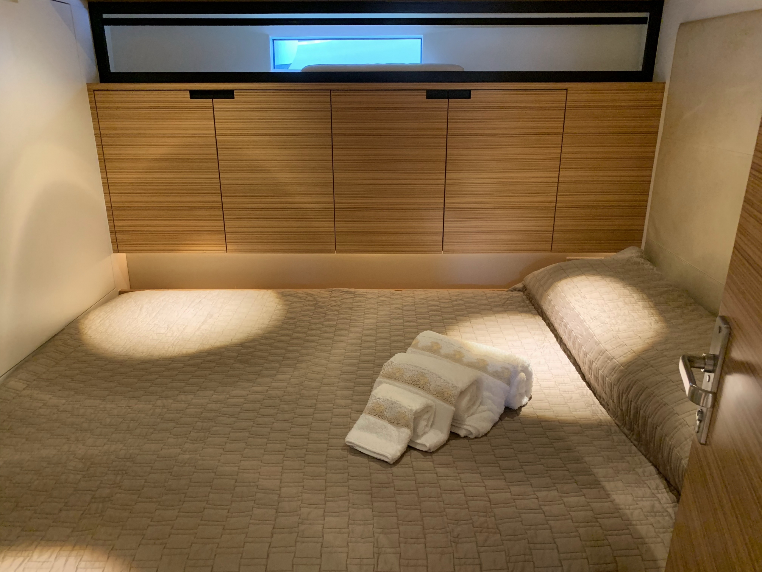 AY74 Jasmine | Интерьер 18