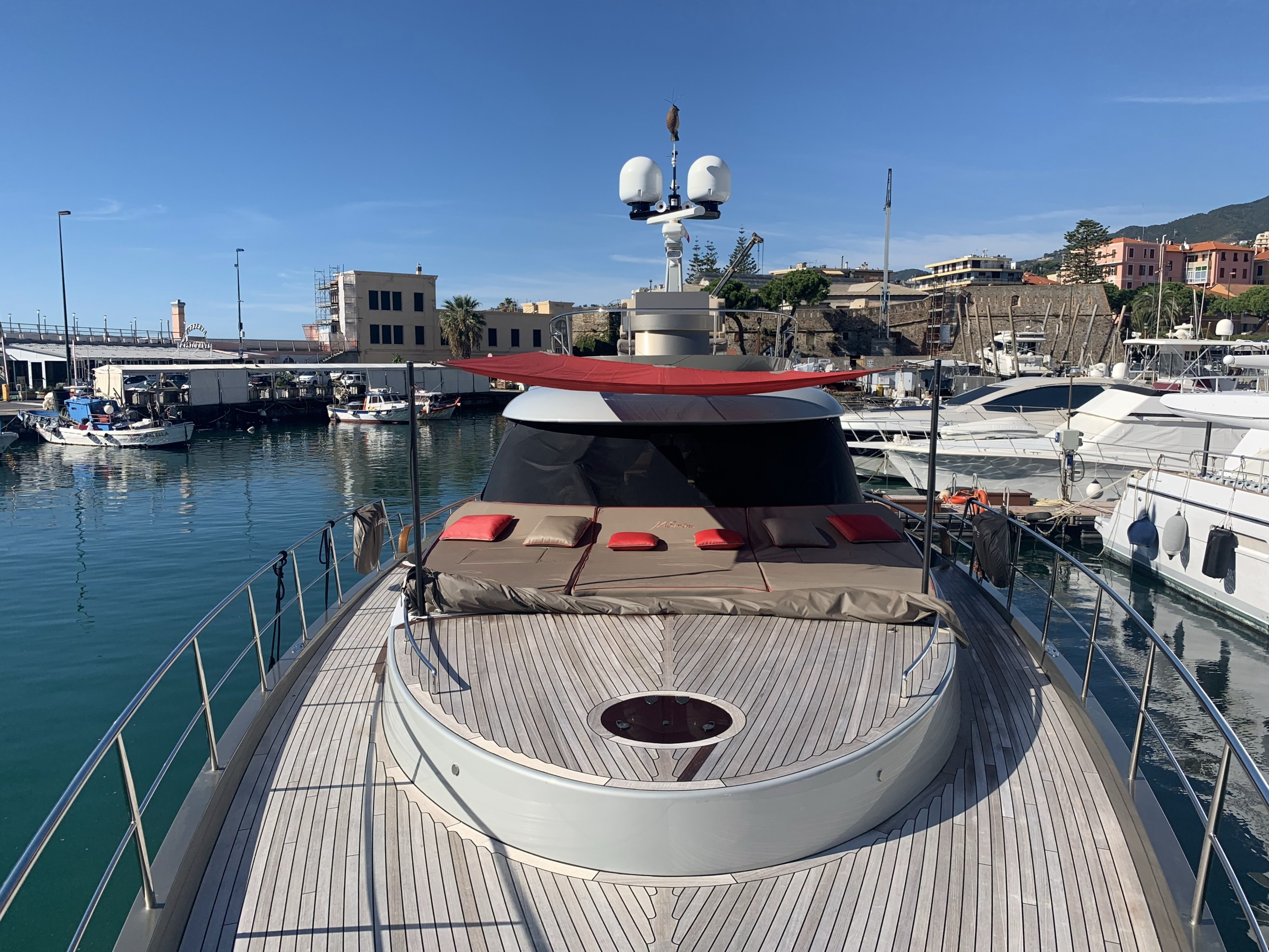 AY74 Jasmine | Экстерьер 4