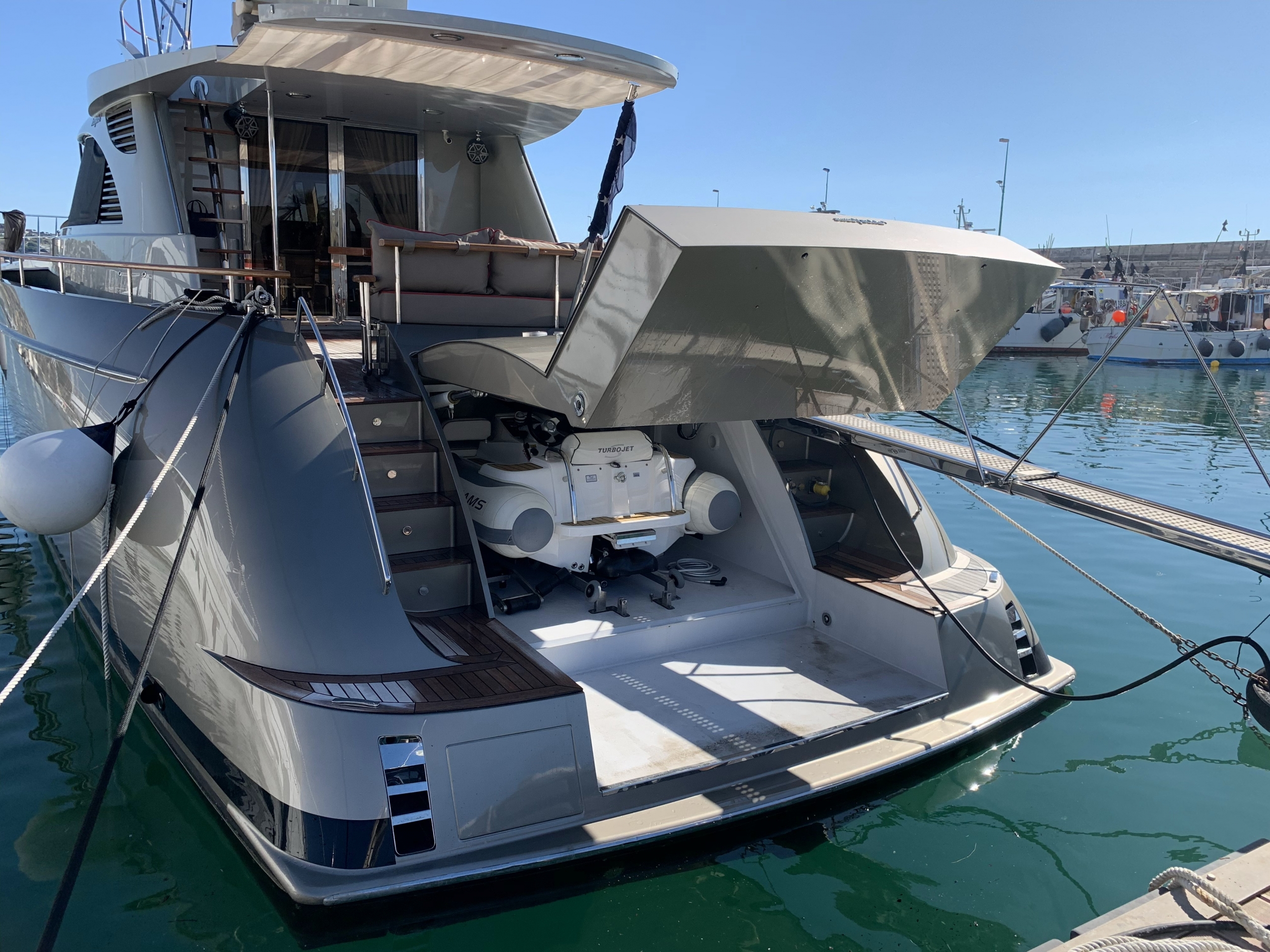 AY74 Jasmine | Экстерьер 5