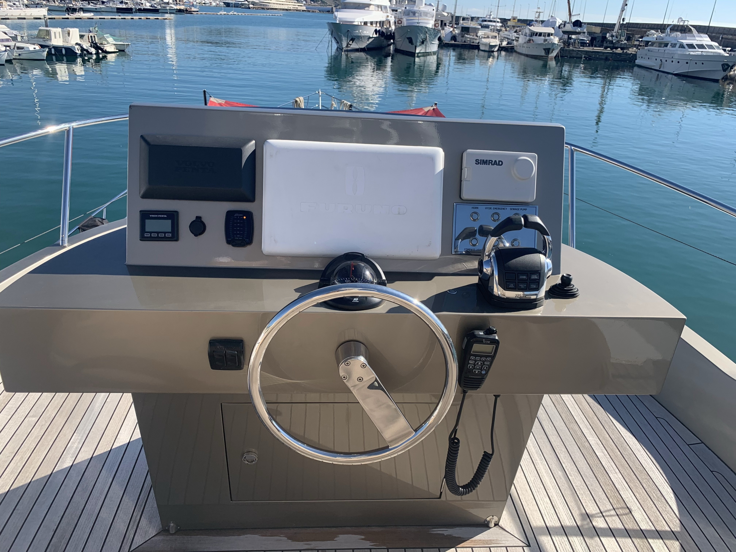 AY74 Jasmine | Экстерьер 7