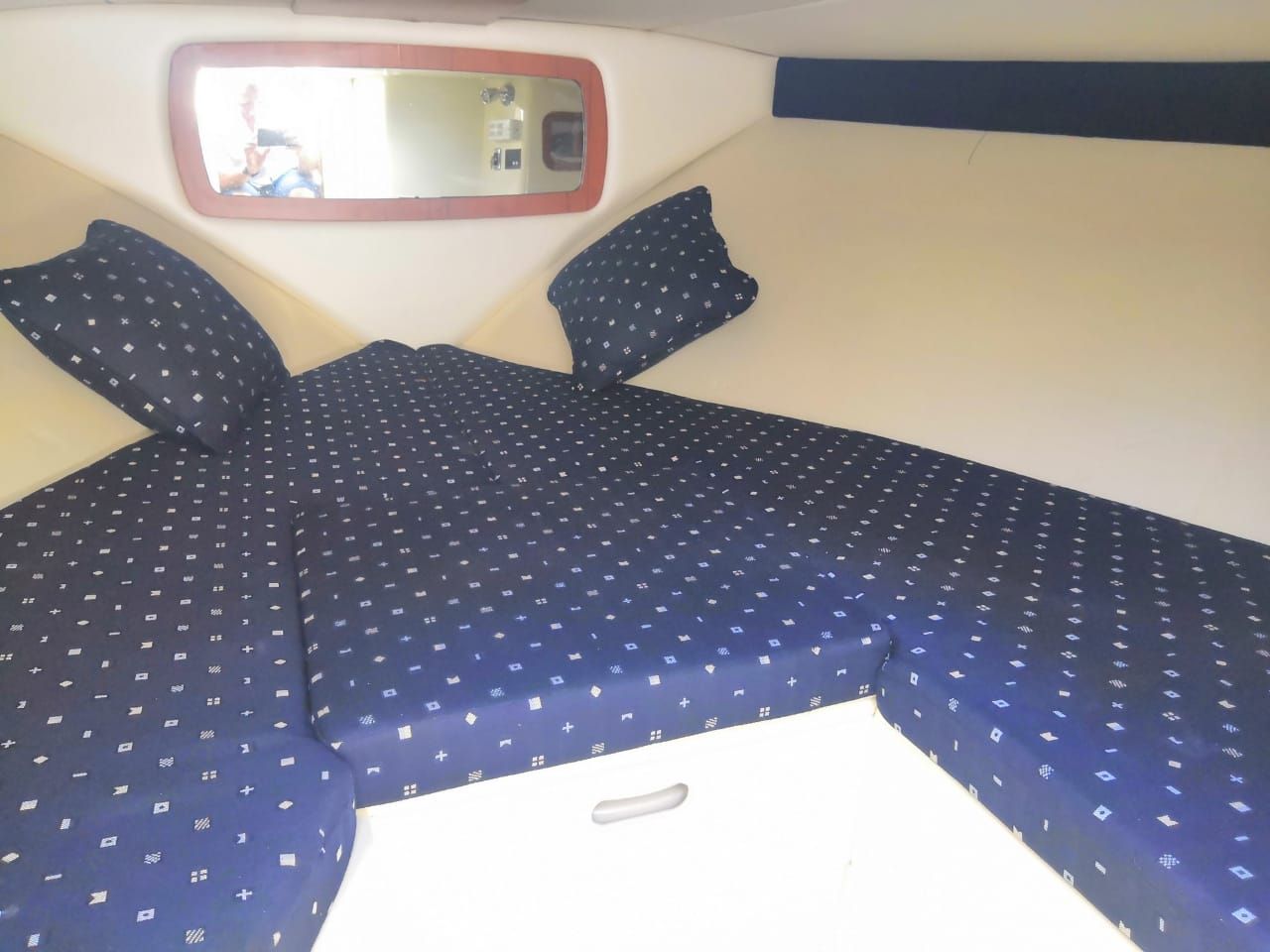 Chris Craft Corsair 28 | Интерьер 1