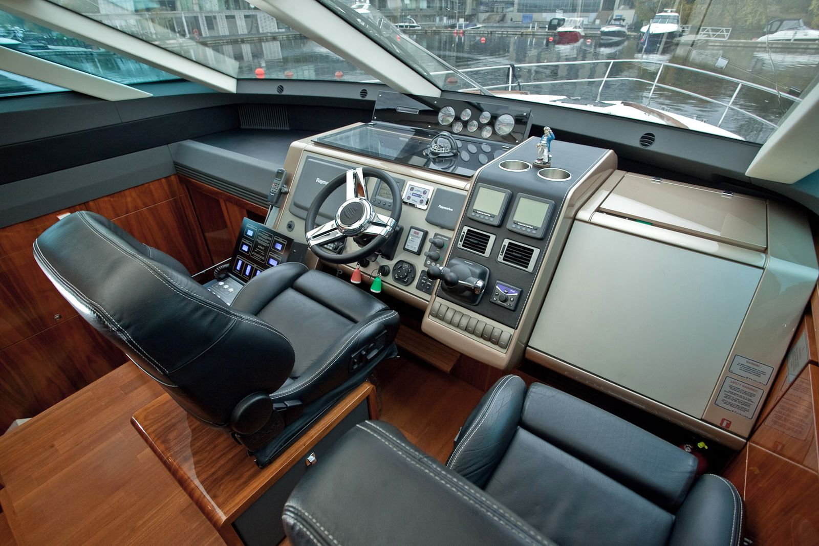 Fairline Squadron 55 (009) | Интерьер 5