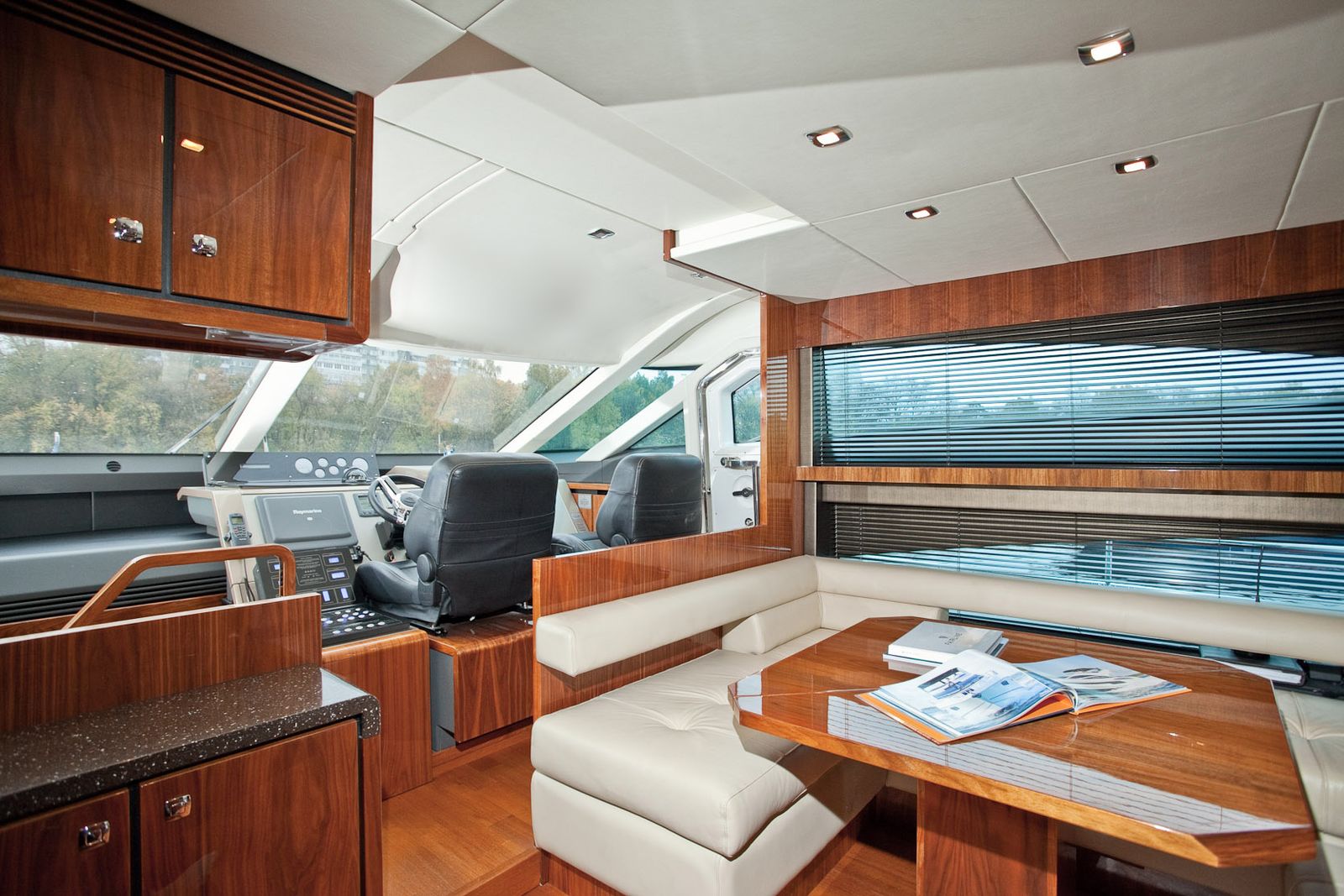 Fairline Squadron 55 (009) | Интерьер 6