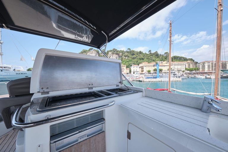 Sunseeker Manhattan 70 (2008) | Экстерьер 11