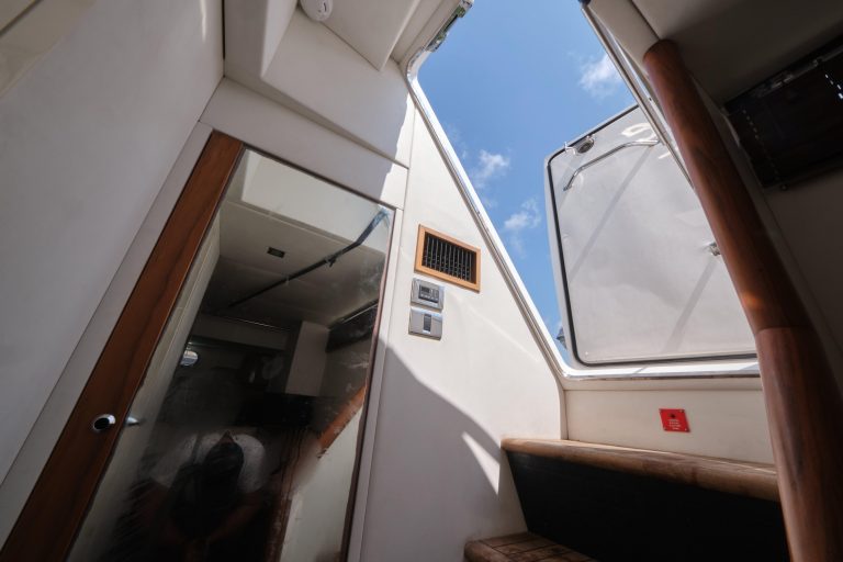 Sunseeker Manhattan 70 (2008) | Интерьер 21