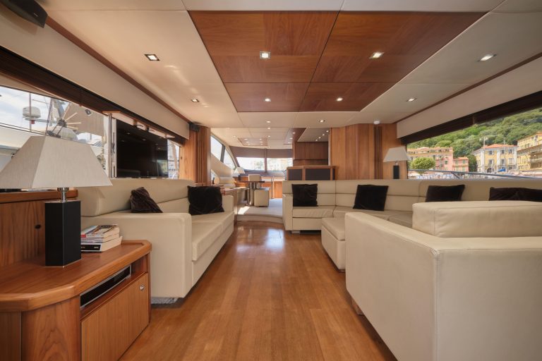 Sunseeker Manhattan 70 (2008) | Интерьер 1