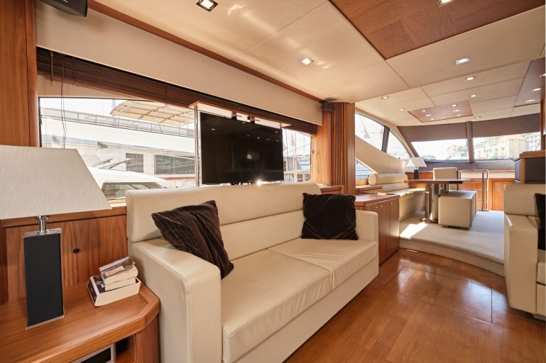 Sunseeker Manhattan 70 (2008) | Интерьер 2