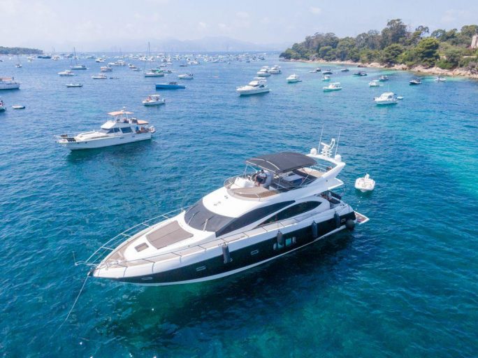 Sunseeker Manhattan 70 (2008) | Экстерьер 4