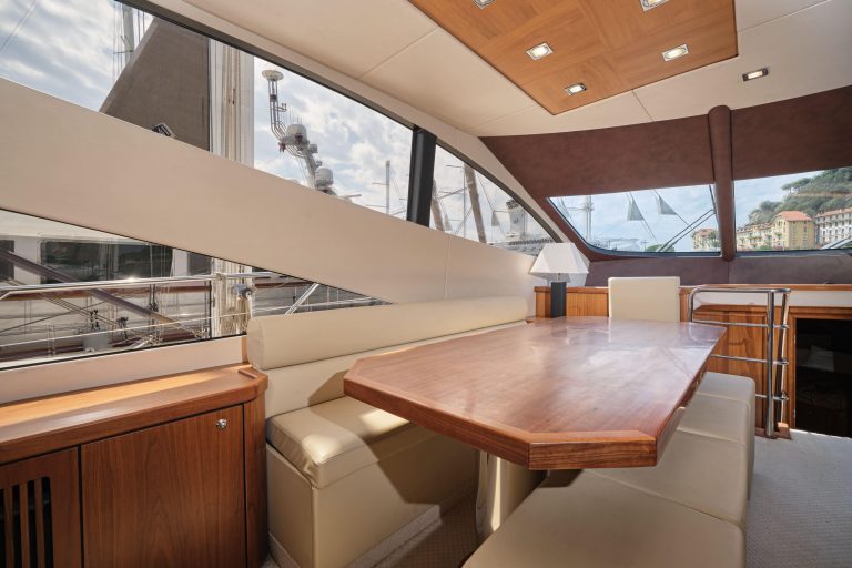 Sunseeker Manhattan 70 (2008) | Интерьер 4