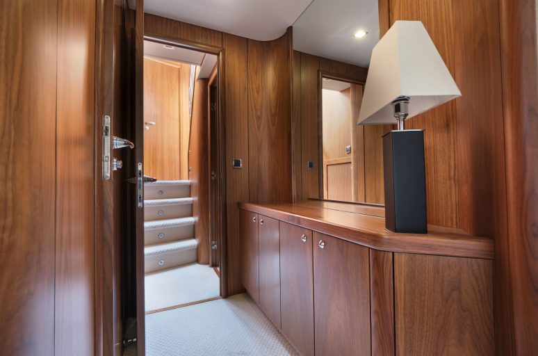 Sunseeker Manhattan 70 (2008) | Интерьер 7