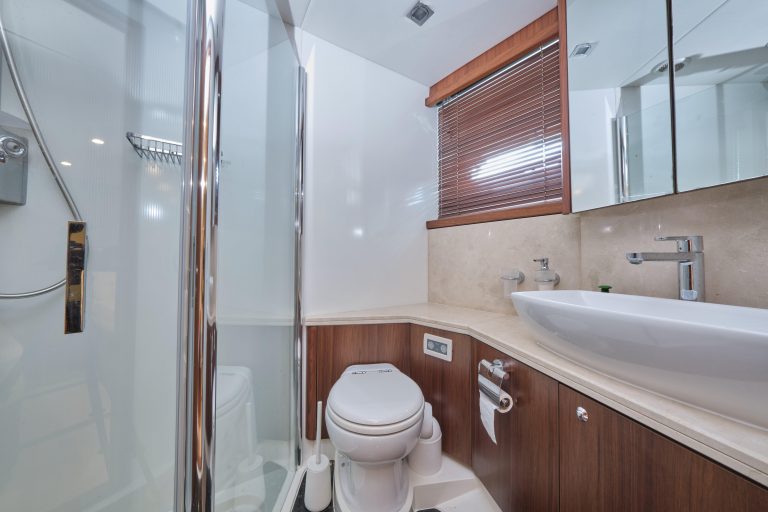 Sunseeker Manhattan 70 (2008) | Интерьер 17