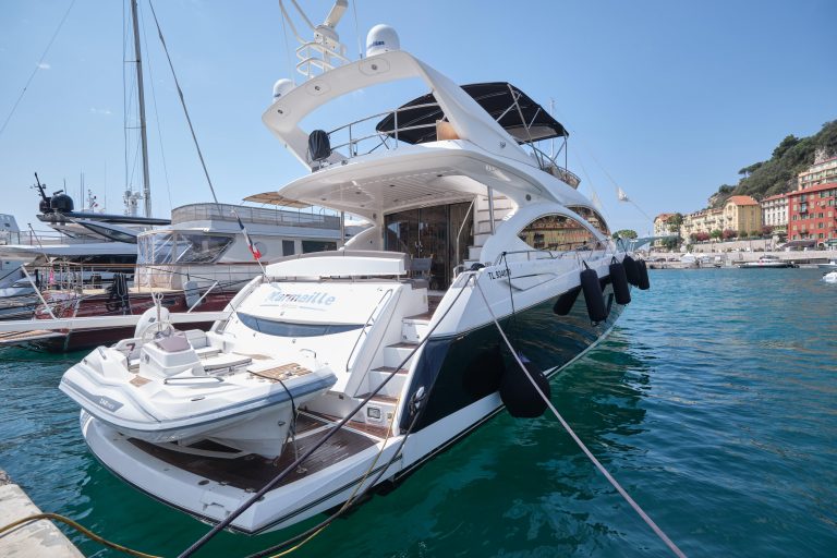 Sunseeker Manhattan 70 (2008) | Экстерьер 9