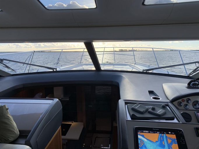 Princess V52 (2014) | Интерьер 3