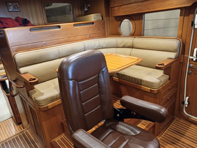 Selene 54 (2015) | Интерьер 9