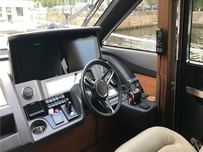 PRINCESS F68 (2017) | Интерьер 13