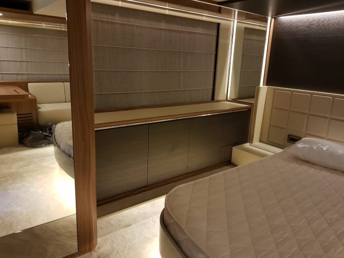 ABSOLUTE 60 FLY (2017) | Интерьер 8