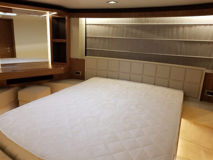 ABSOLUTE 60 FLY (2017) | Интерьер 9