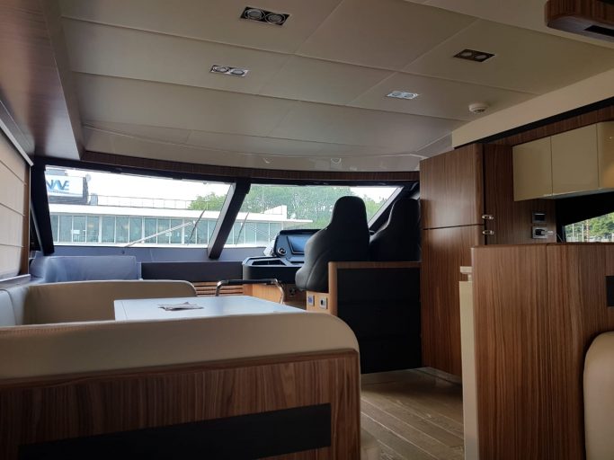 ABSOLUTE 60 FLY (2017) | Интерьер 3