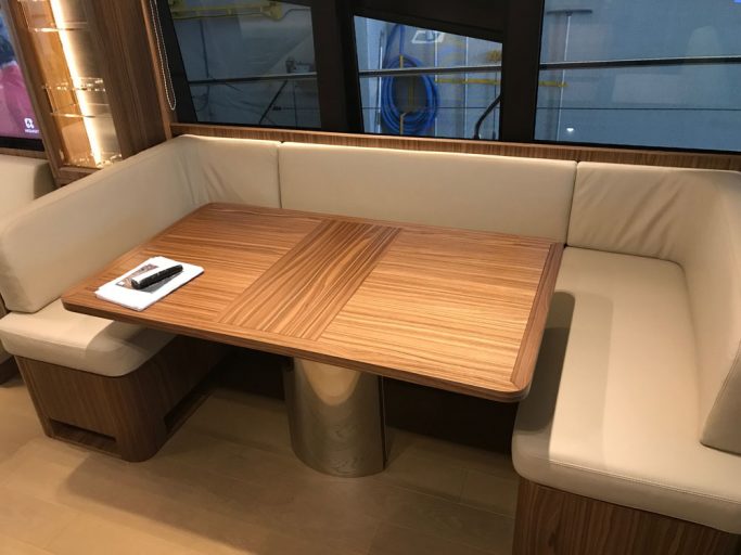 ABSOLUTE 60 FLY (2017) | Интерьер 6