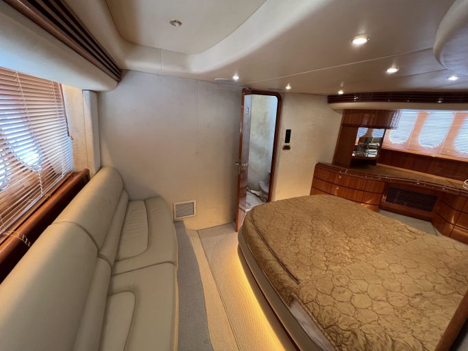 Azimut 68 Plus (001) | Интерьер 6