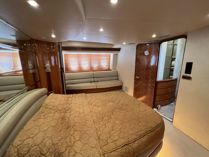 Azimut 68 Plus (001) | Интерьер 7