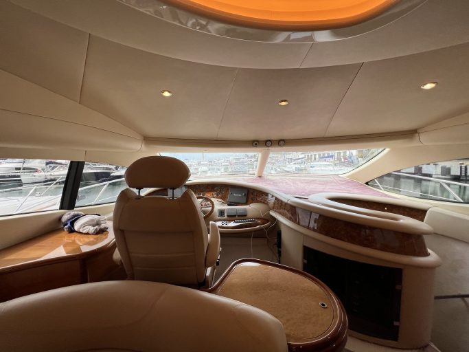 Azimut 68 Plus (001) | Интерьер 14