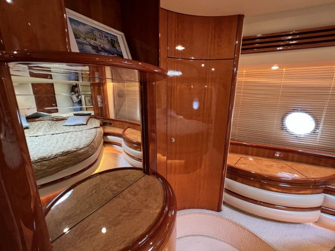 Azimut 68 Plus (001) | Интерьер 3