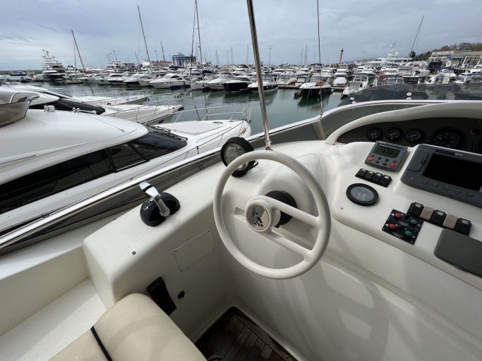 Azimut 68 Plus (001) | Экстерьер 7