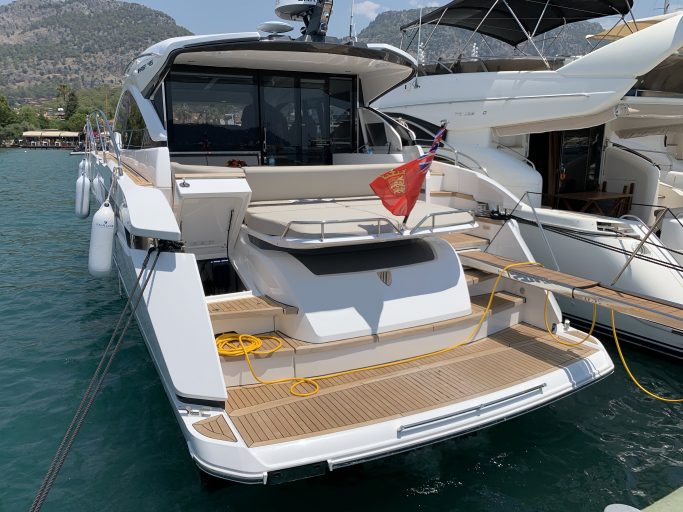 Fairline Targa 45 GT (021) | Экстерьер 3