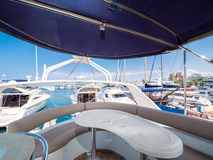 Carver 42 Mariner (004) | Экстерьер 7