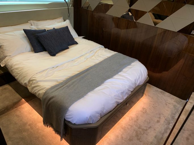 Fairline Targa 45 GT (021) | Интерьер 11